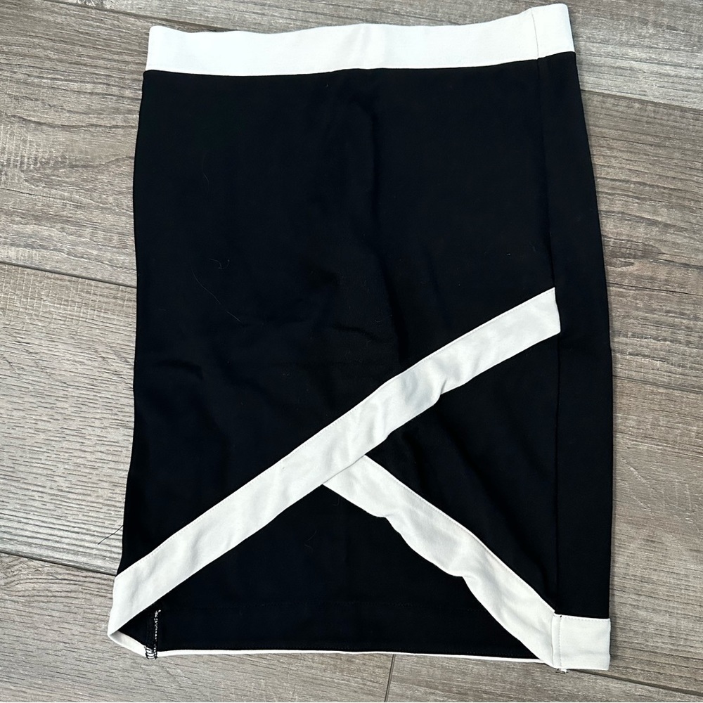 H&M Black and White Colorblock Stretch Pencil‎ Skirt Size S
